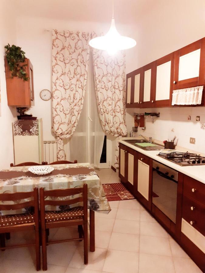 La Maison Des Caprices_ La Spezia _Stazione_5Terre ภายนอก รูปภาพ