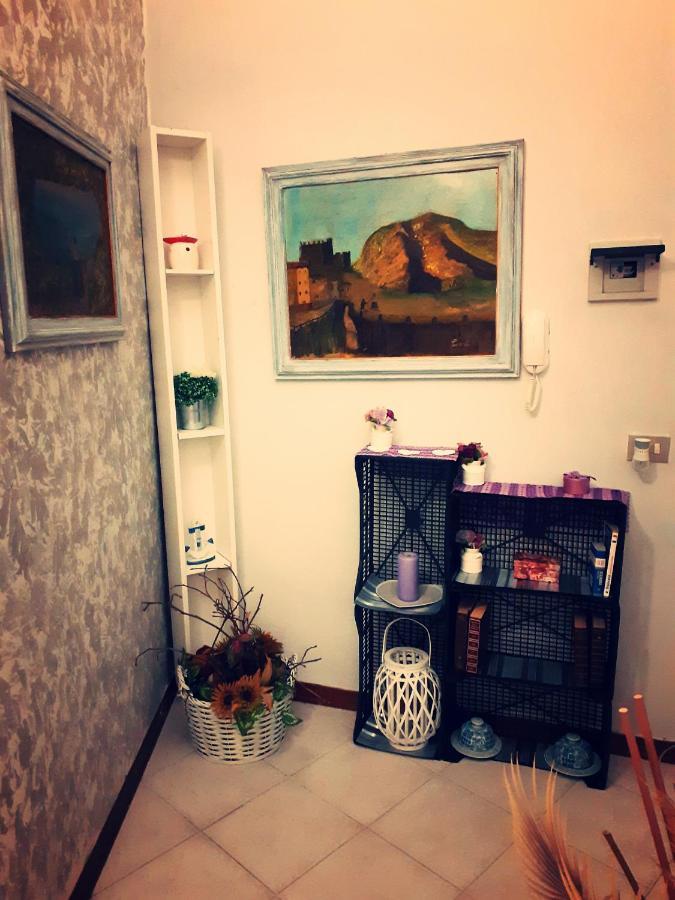 La Maison Des Caprices_ La Spezia _Stazione_5Terre ภายนอก รูปภาพ