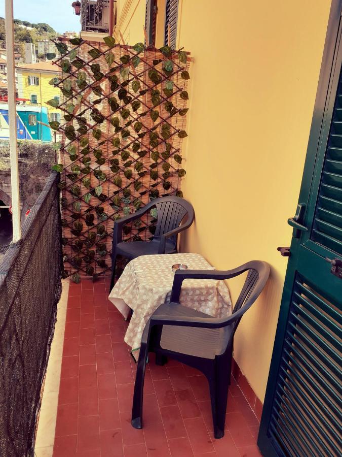 La Maison Des Caprices_ La Spezia _Stazione_5Terre ภายนอก รูปภาพ