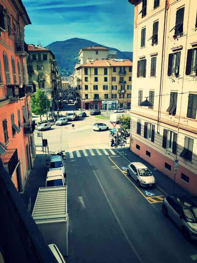 La Maison Des Caprices_ La Spezia _Stazione_5Terre ภายนอก รูปภาพ